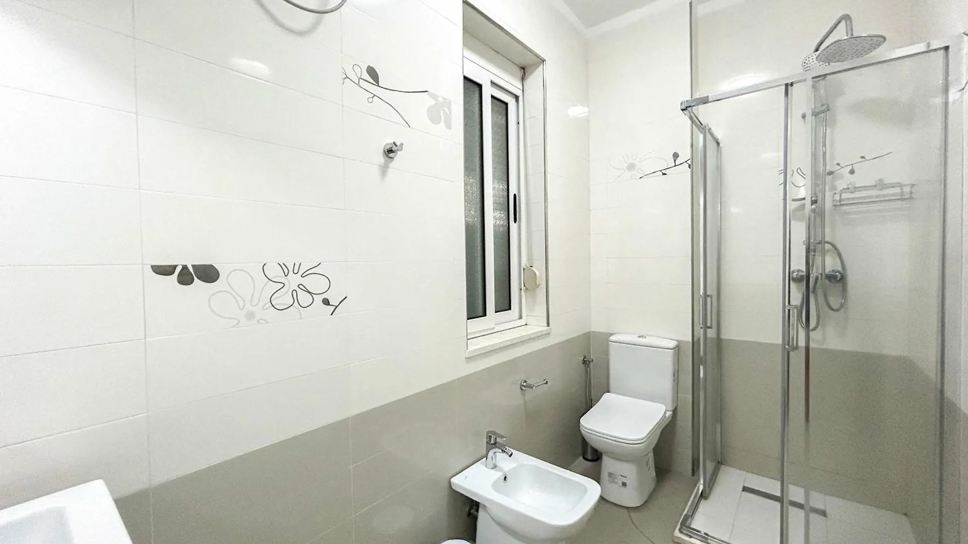 Royal 520 Apartment Durres 0*,