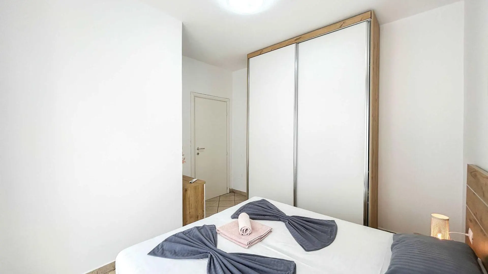 Royal 520 Apartment Durres