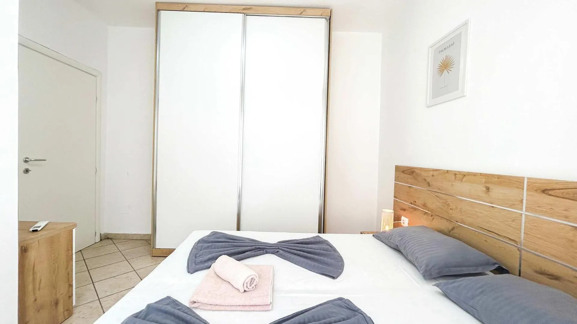 Royal 520 Apartment Durres