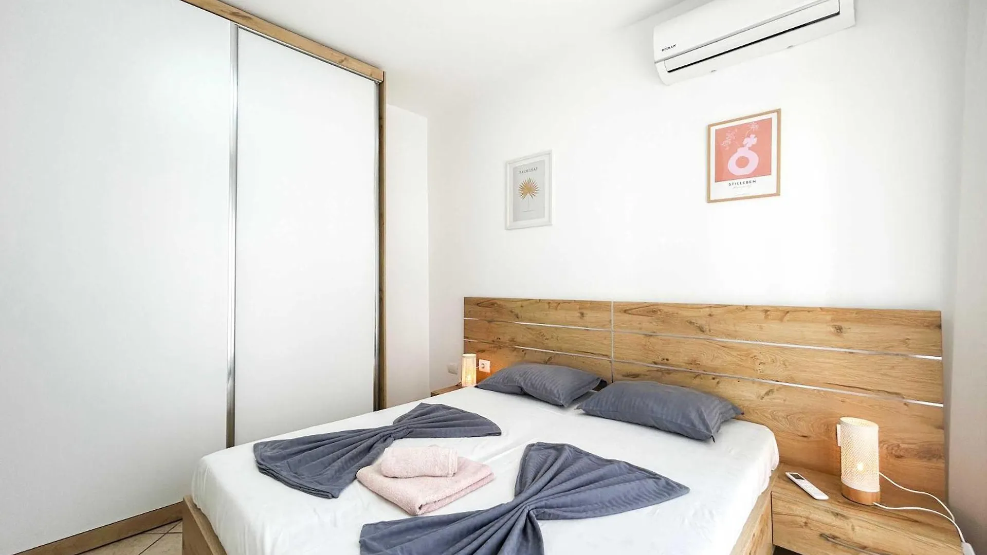 Royal 520 Apartment Durres 0*,
