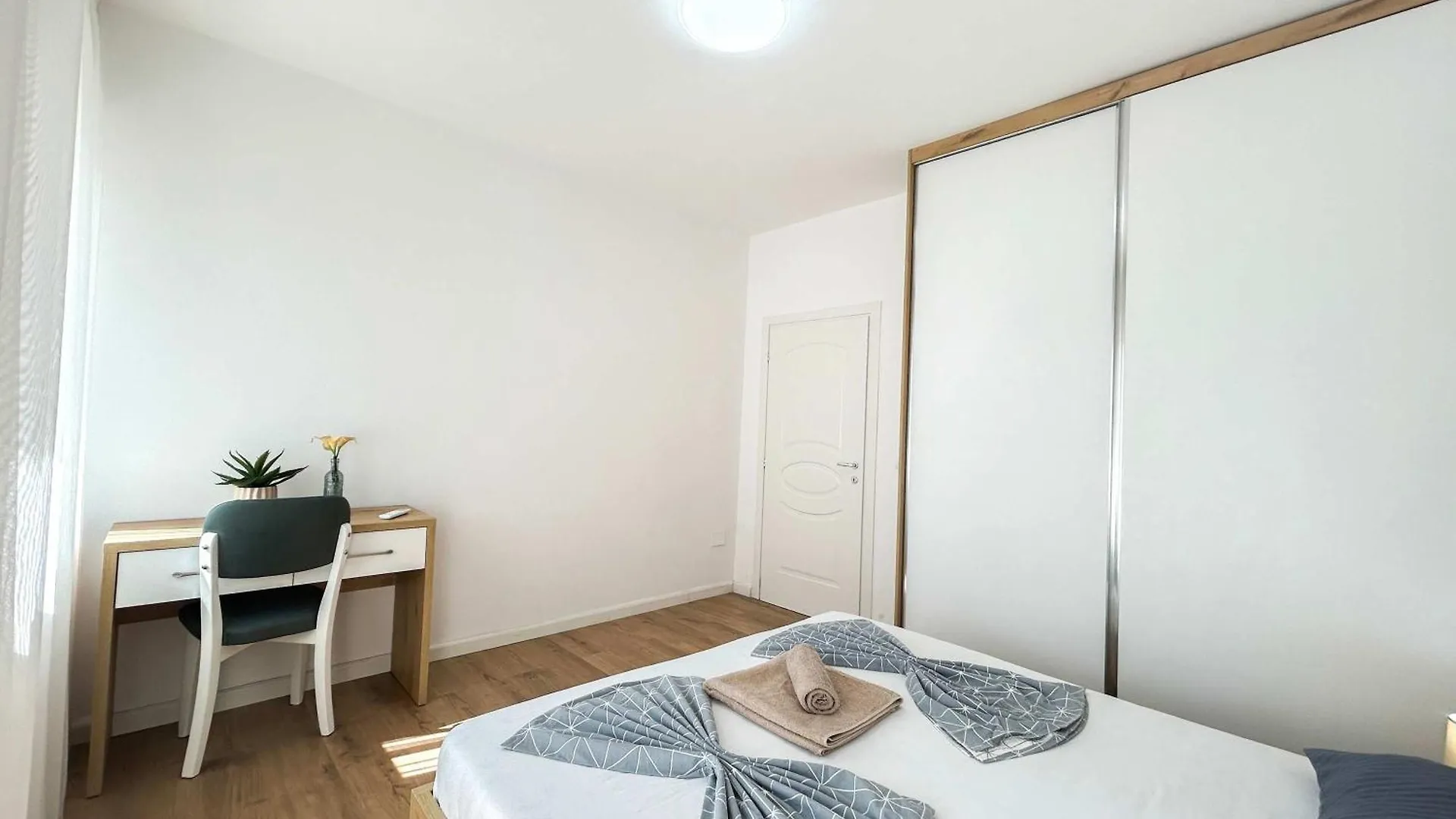 Royal 520 Apartment Durres Albania